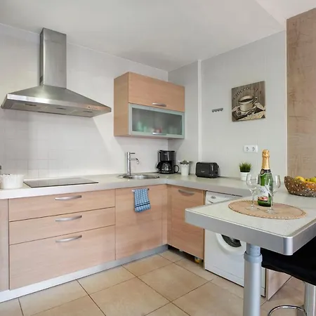 Island 77 Apartment Arona (Tenerife)